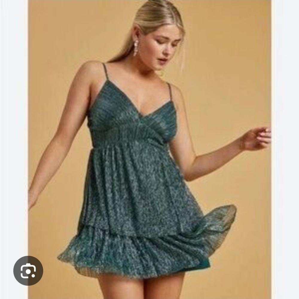 TRIXXI Strappy Metallic Hunter Green Mini Dress Size Medium